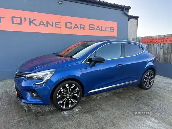 Used Renault Clio Techno 90 HP (66 kW) 2022 Blue Hatchback