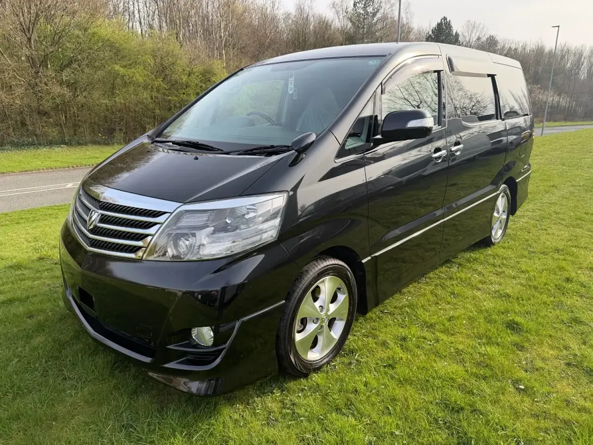 Usado Toyota Alphard 159 HP (116 kW) 2006 Preto Monovolume