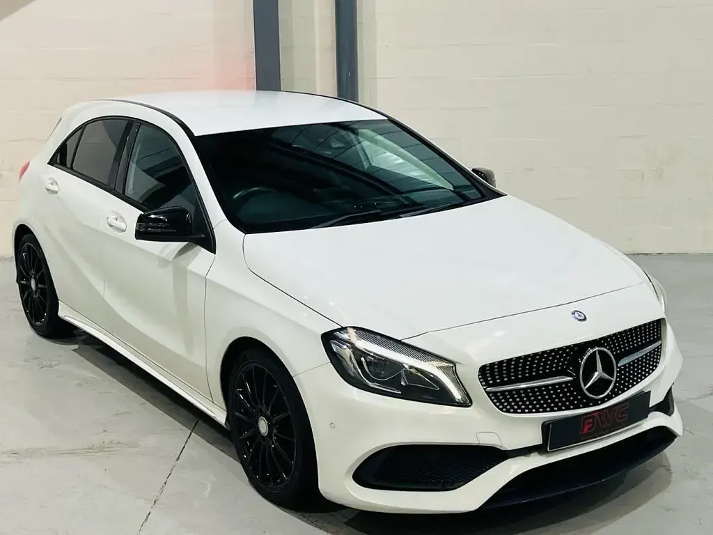 Used Mercedes A200 AMG Line Premium 136 HP (100 kW) 2016 White Hatchback