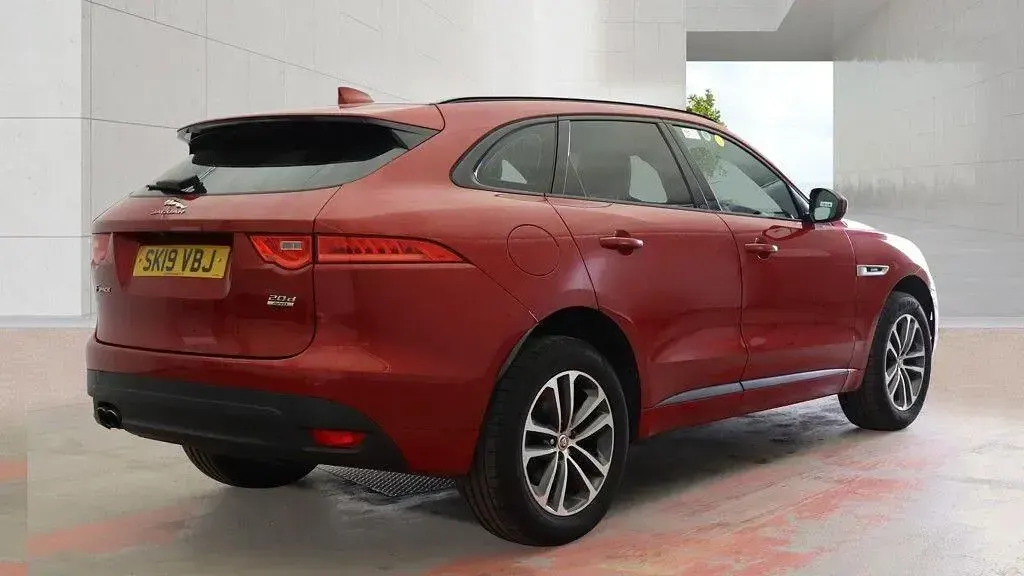 Used Jaguar F-Pace R-Sport 2019 Red SUV