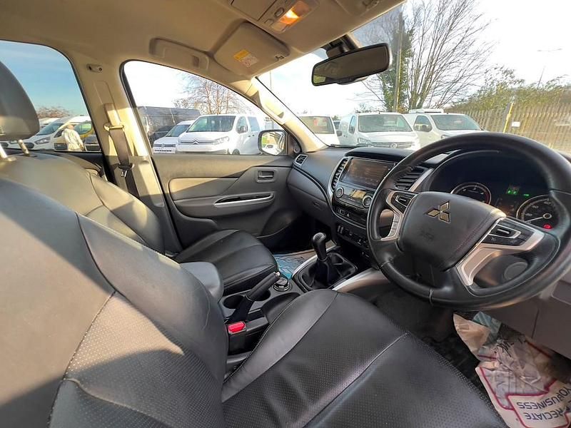 Used Mitsubishi L200 Warrior 178 HP (130 kW) 2019 White Pickup