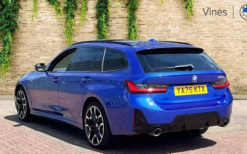 Used BMW 330e M Sport 292 HP (214 kW) 2025 Blue Estate