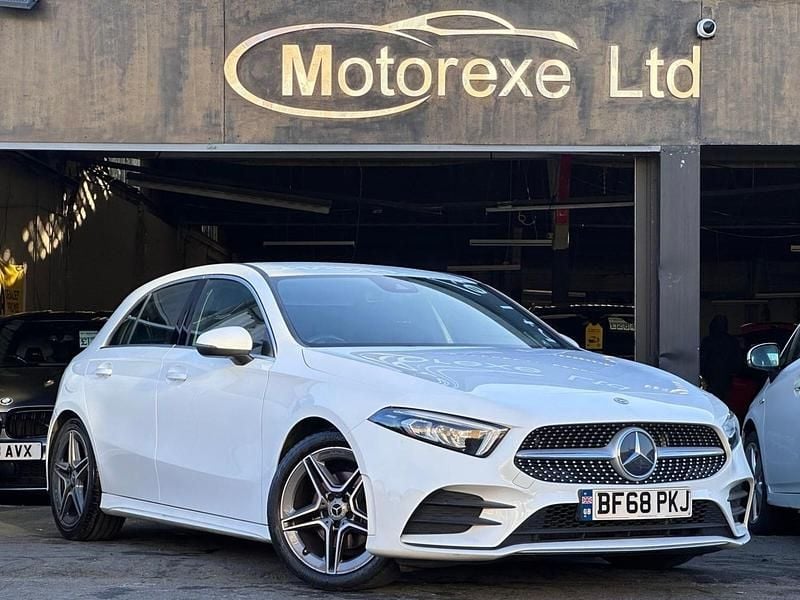 Used Mercedes A180 AMG line 116 HP (85 kW) 2018 White Hatchback