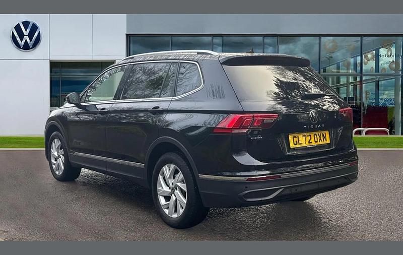 Used VW Tiguan Allspace Life 150 HP (110 kW) 2022 Black SUV