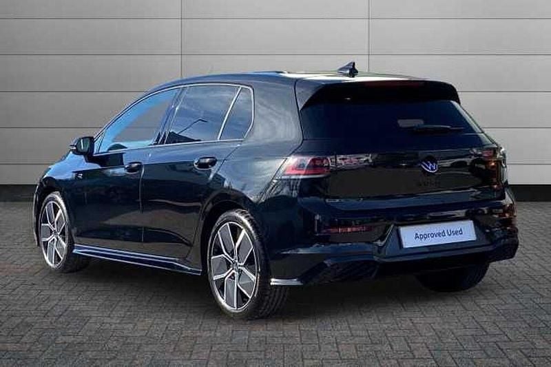 New VW Golf VIII Black Edition 150 HP (110 kW) 2025 Black Hatchback