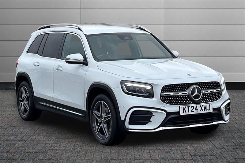 Polar white Used 2024 Mercedes GLB200 Executive SUV | £29,250 (Fair price) - Image 1/4