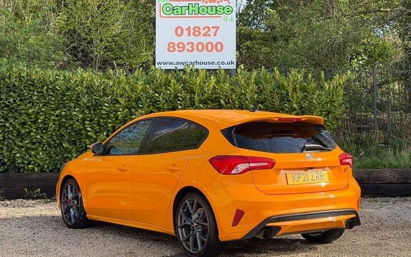 Used Ford Focus ST 280 HP (205 kW) 2021 Orange Hatchback