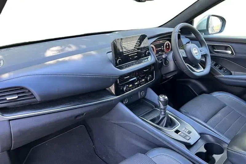 Used Nissan Qashqai Tekna 138 HP (101 kW) 2022 Silver SUV