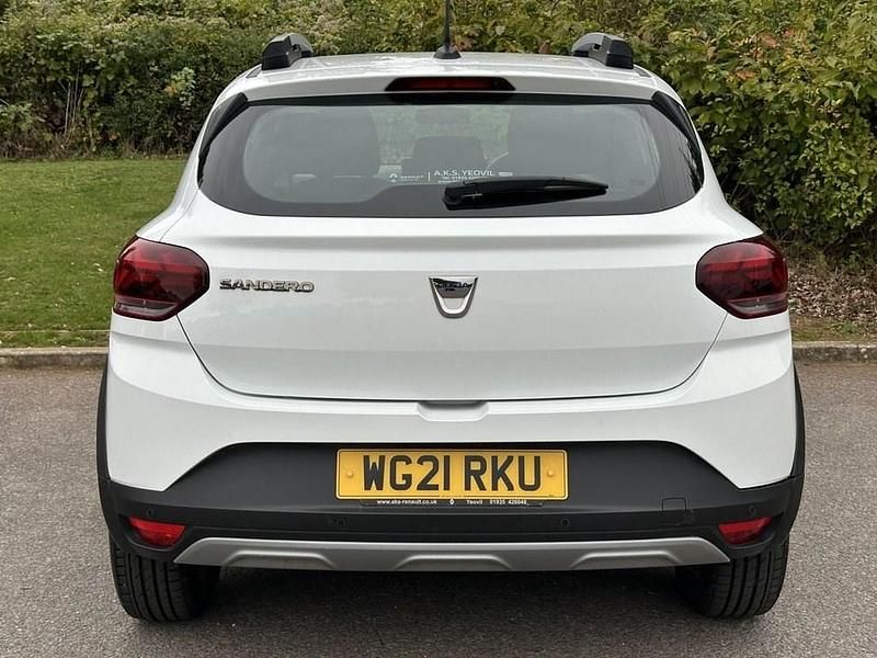 Used Dacia Sandero Comfort 90 HP (66 kW) 2021 White Hatchback
