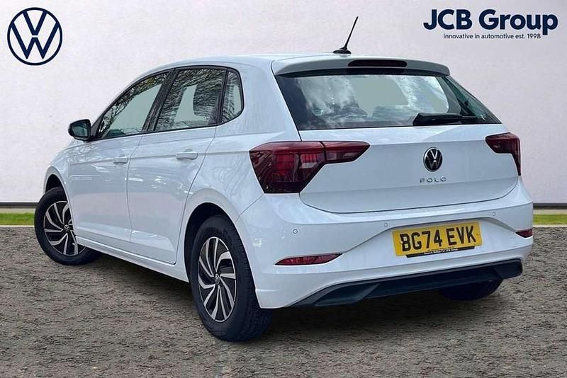 Used VW Polo Life 80 HP (58 kW) 2024 White Hatchback