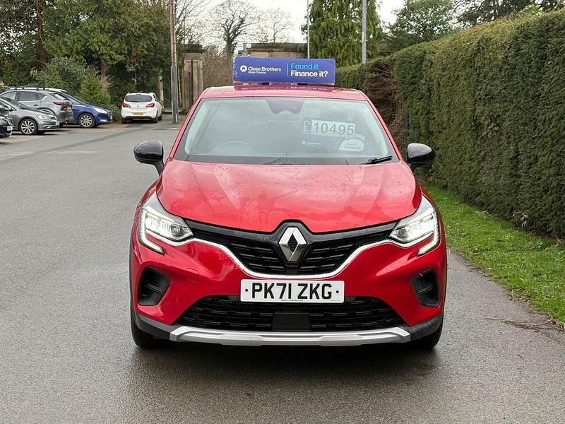 Used Renault Captur Iconic 2021 Red SUV