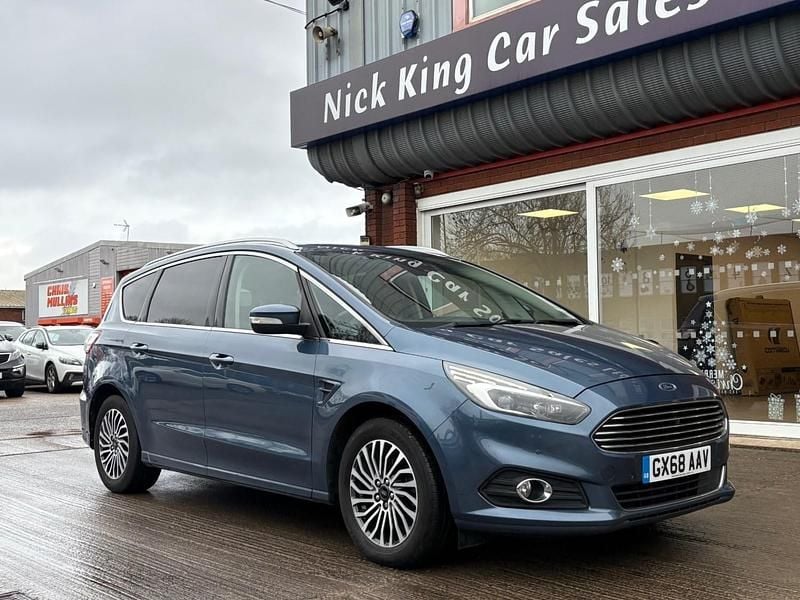 Chrome blue Used 2018 Ford S-MAX Titanium MPV | £10,975 (Fair price) - Image 1/4