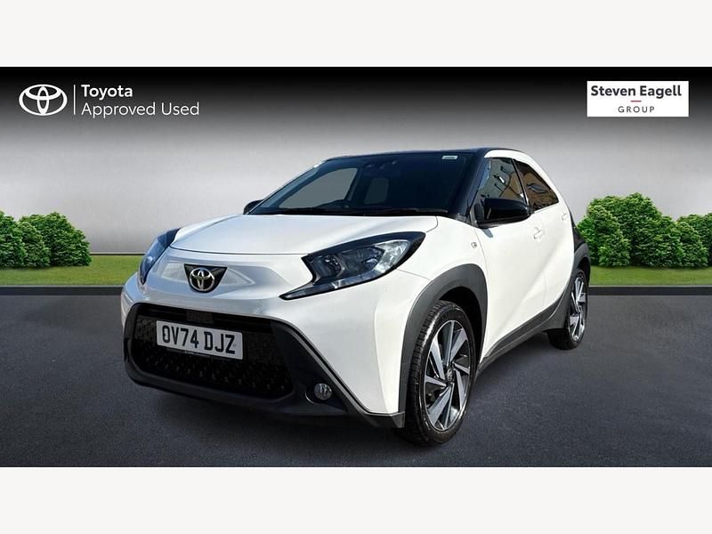 Used Toyota Aygo X 2024 White SUV