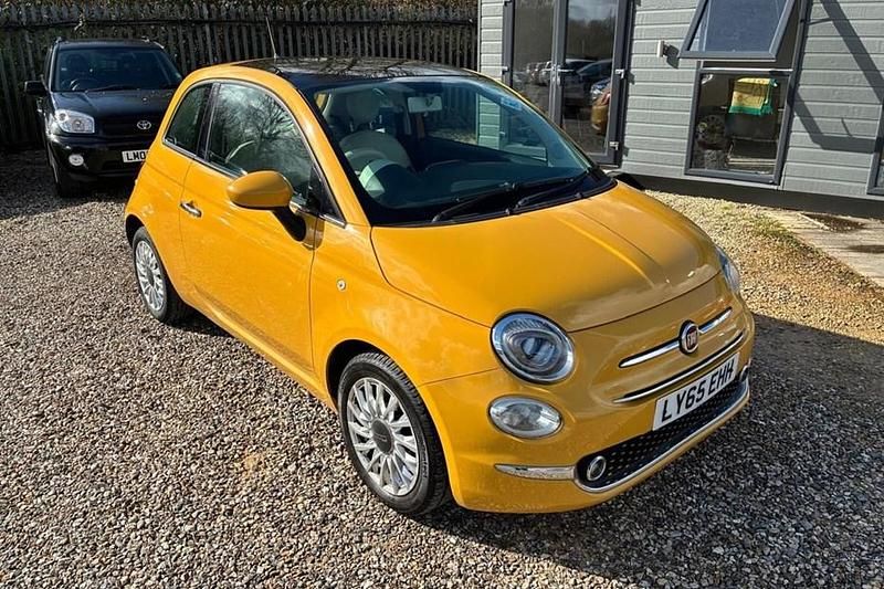 Used Fiat 500 Lounge 69 HP (50 kW) 2015 Yellow Hatchback