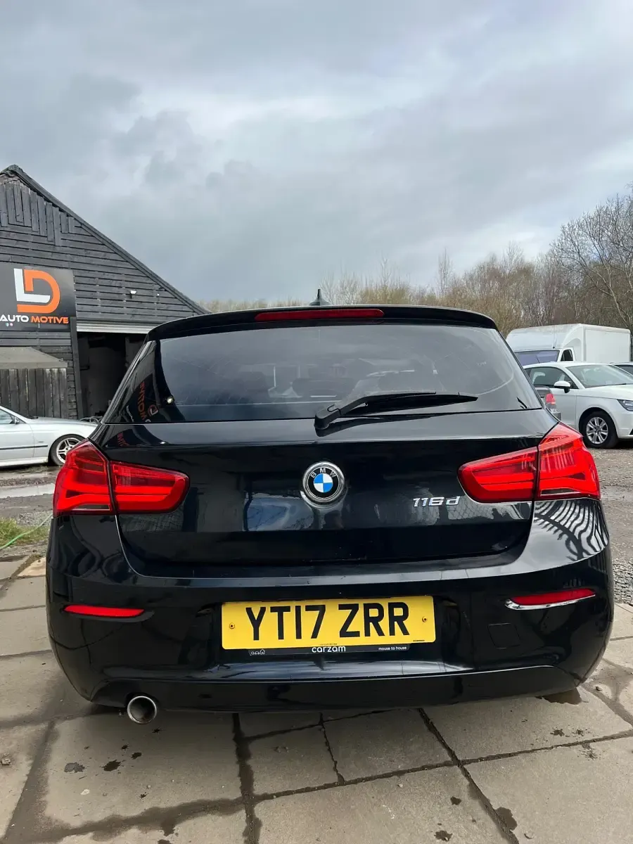 Usado BMW 116 Sport Line 115 HP (84 kW) 2017 Preto Citadino