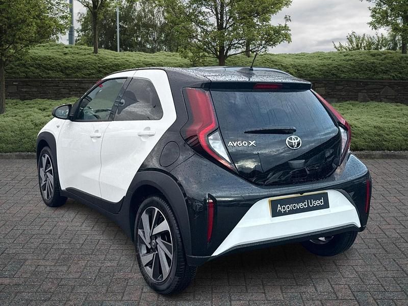 New Toyota Aygo X 72 HP (52 kW) 2025 White SUV