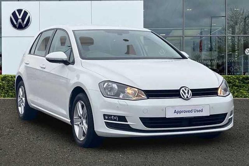 White Used 2017 VW Golf VII Edition Hatchback | £14,215 (Fair price) - Image 1/4