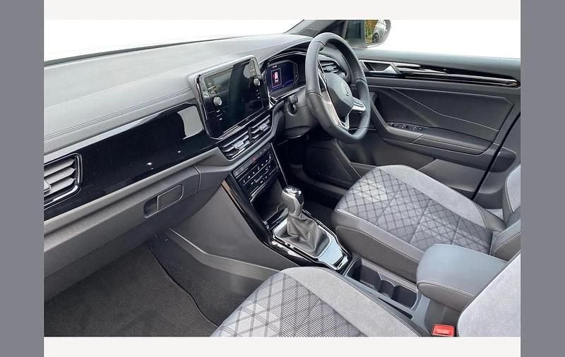 New VW T-Roc Black Edition 150 HP (110 kW) 2025 Pure white with black roof SUV