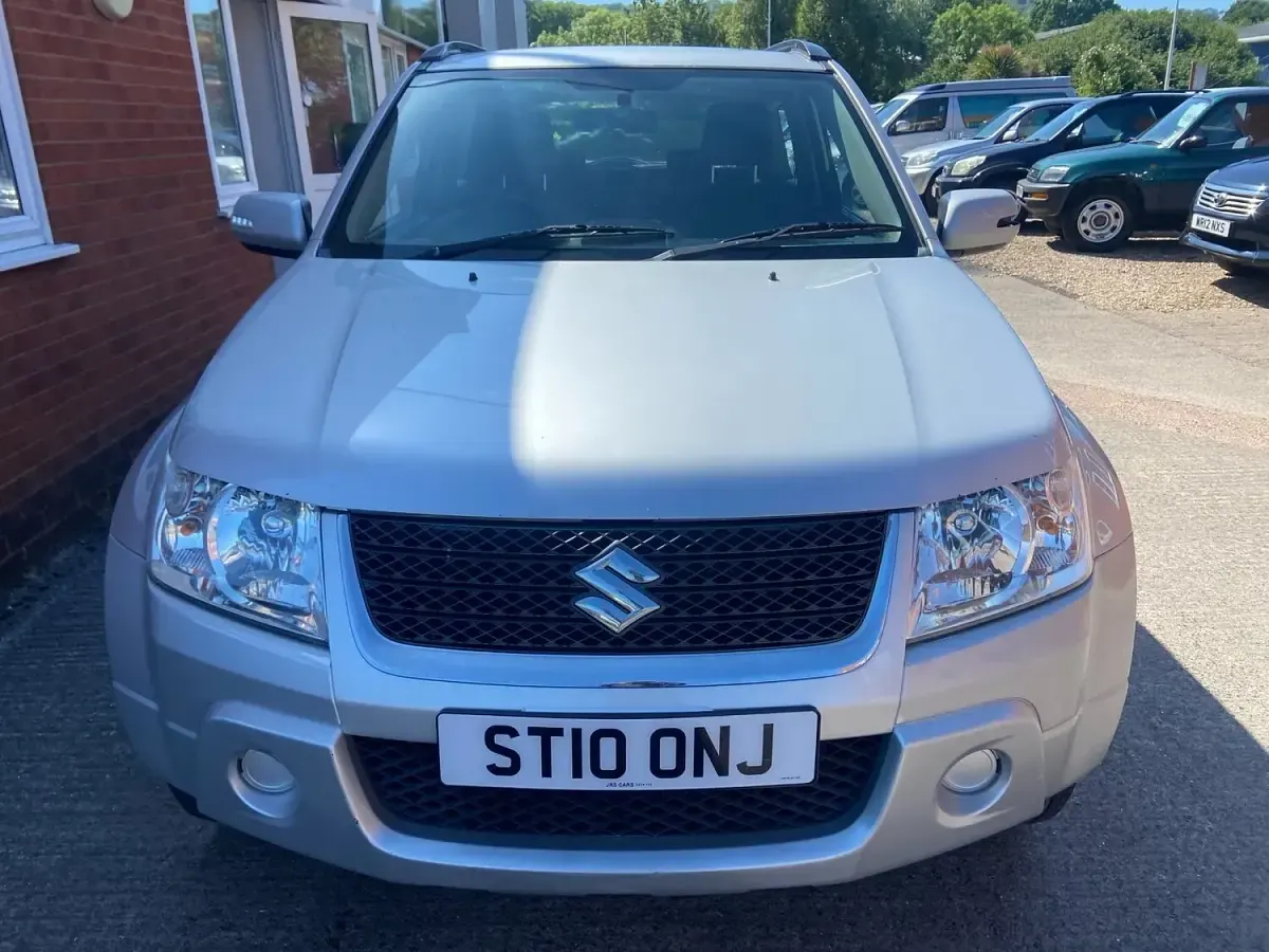 Used Suzuki Grand Vitara SZ3 106 HP (77 kW) 2010 Silver SUV