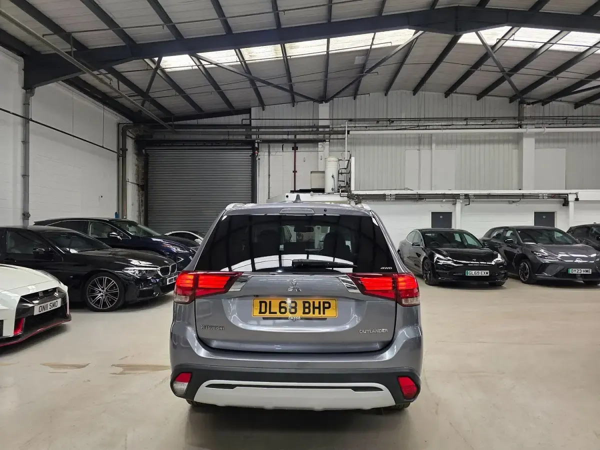 Used Mitsubishi Outlander 150 HP (110 kW) 2019 Grey SUV