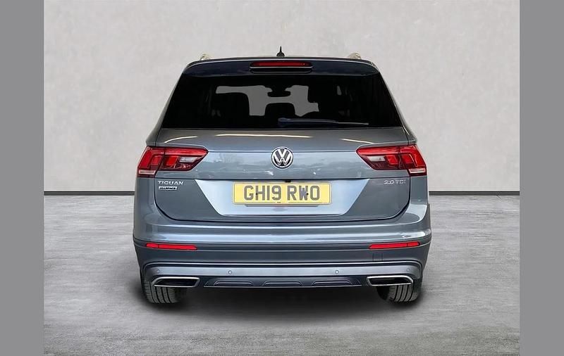 Used VW Tiguan Allspace Match 147 HP (108 kW) 2019 Grey SUV