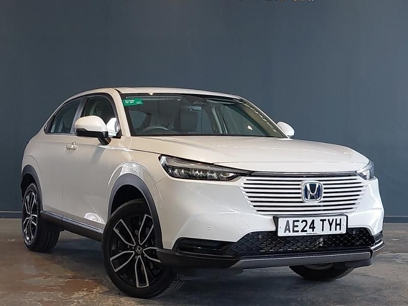 White Used 2024 Honda HR-V Elegance SUV | £26,498 (A bit pricey) - Image 1/4