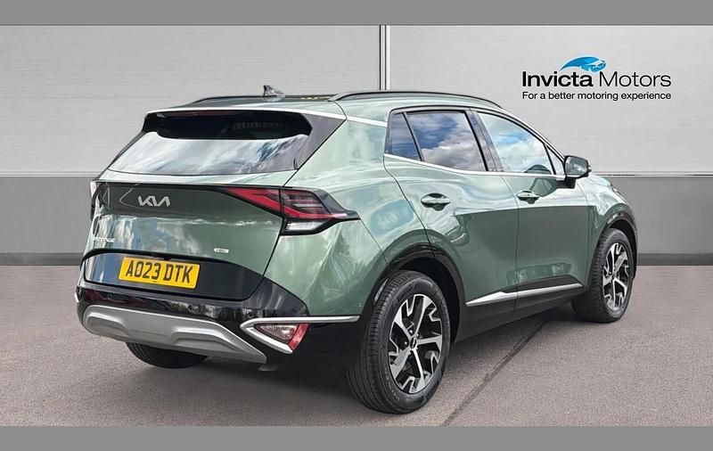 Used Kia Sportage 226 HP (166 kW) 2023 Green SUV