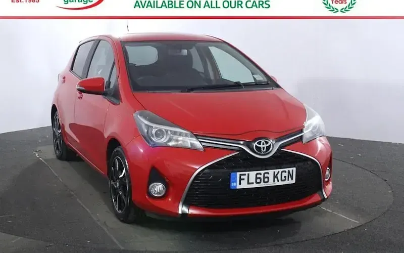 Used Toyota Yaris Design 99 HP (72 kW) 2016 Hatchback