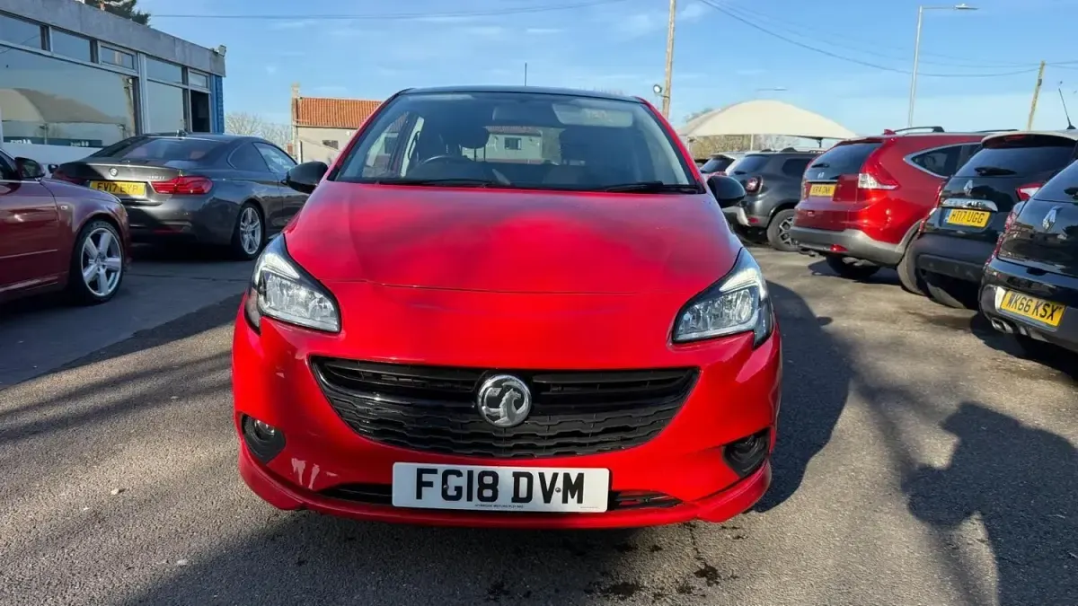 Używany Vauxhall Corsa Edition 150 KM (110 kW) 2018 Czerwony Hatchback