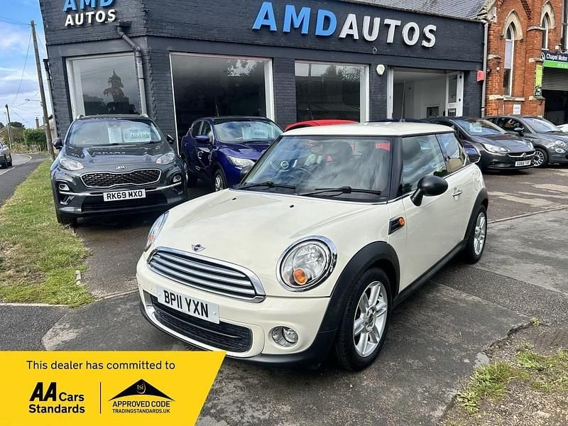 White Used 2011 Mini One D Hatch Hatchback | £3,995 (Fair price) - Image 1/4