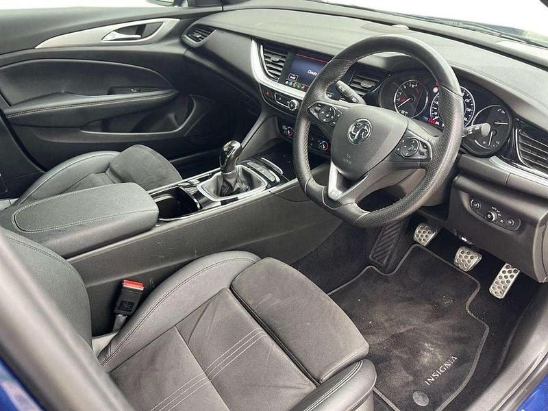 Used Vauxhall Insignia Ultimate 122 HP (89 kW) 2021 Blue Hatchback