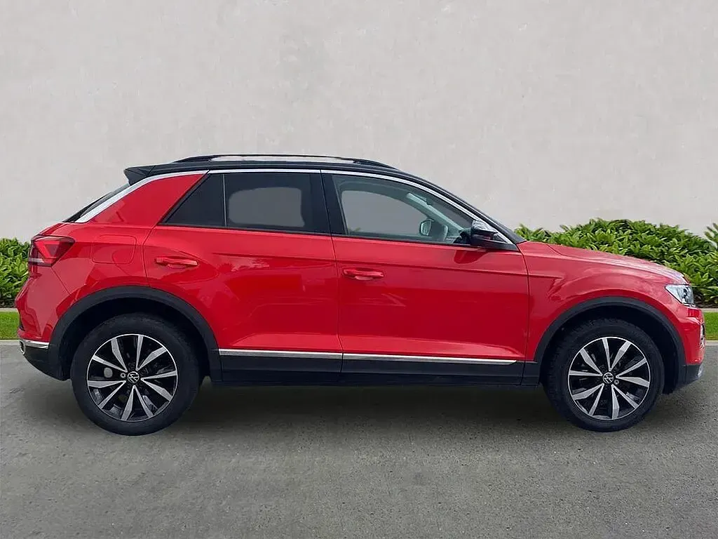 Used VW T-Roc Design 150 HP (110 kW) 2021 Red SUV
