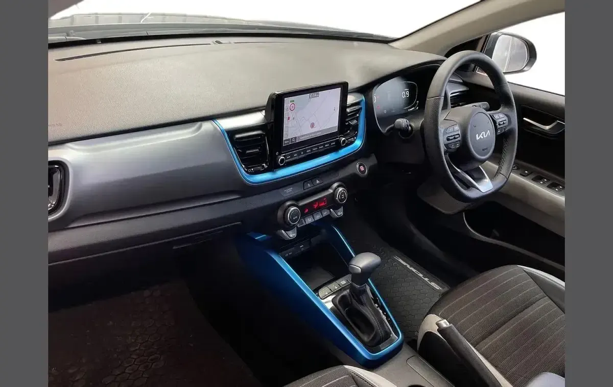 Used Kia Stonic 98 HP (72 kW) 2024 Blue SUV