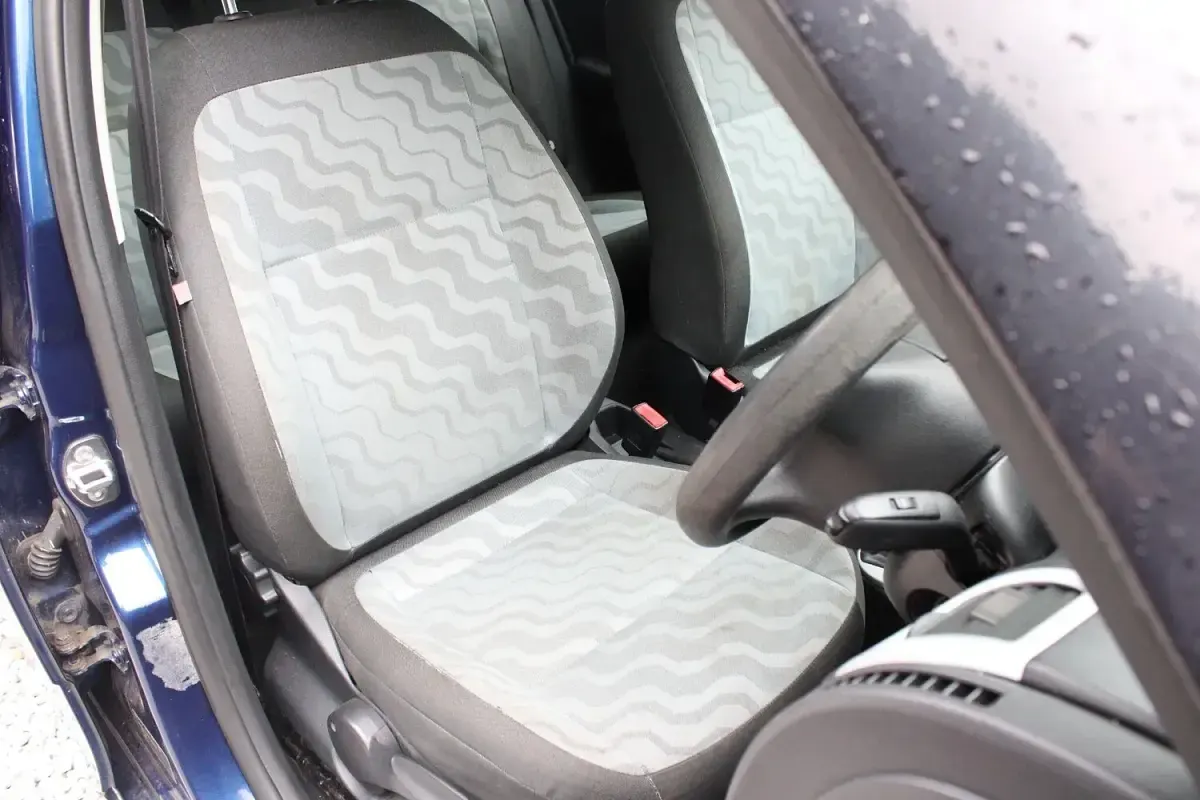 Used Skoda Fabia 105 HP (77 kW) 2009 Blue Estate