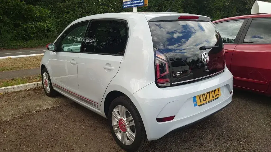 Used VW up! Beats 75 HP (55 kW) 2017 Silver Hatchback