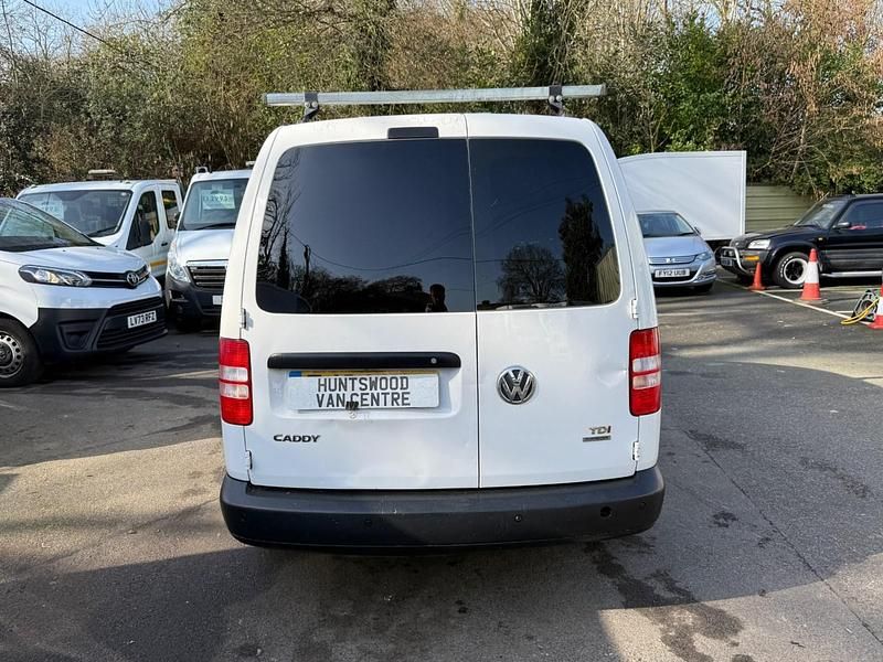 Used VW Caddy Maxi Startline 102 HP (75 kW) 2015 White MPV