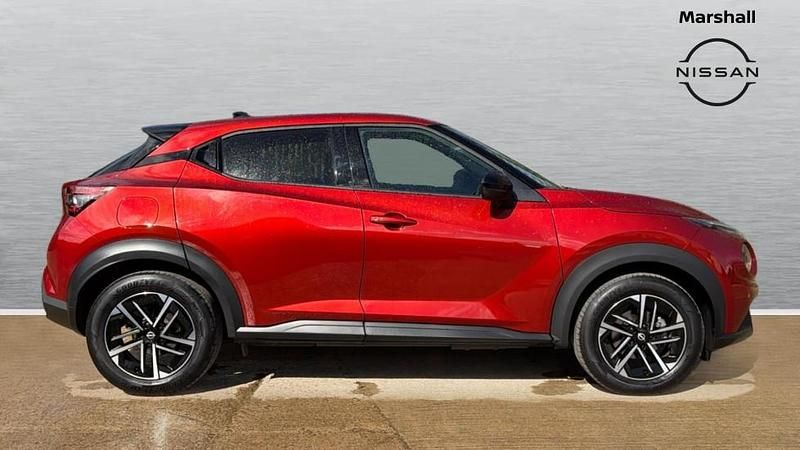 Used Nissan Juke N-Connecta 143 HP (105 kW) 2025 Red SUV
