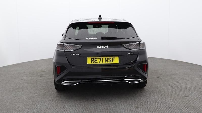 Usado Kia Ceed GT-Line 158 HP (116 kW) 2021 Preto Citadino
