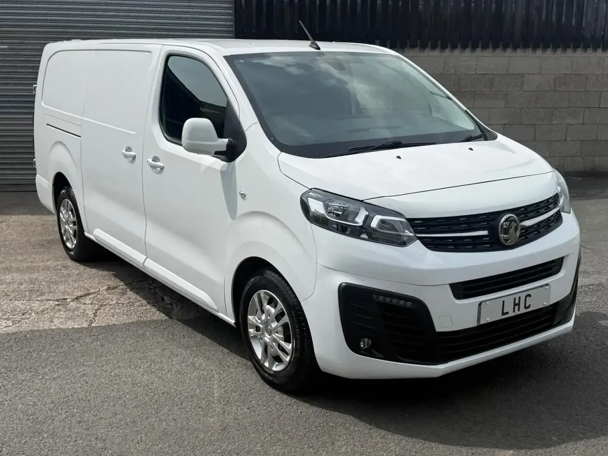 Used Vauxhall Vivaro Sportive 100 HP (73 kW) 2020 White MPV