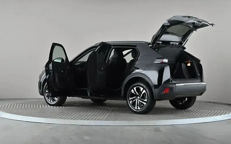 Used Peugeot 2008 Allure+ 101 HP (74 kW) 2023 Black SUV