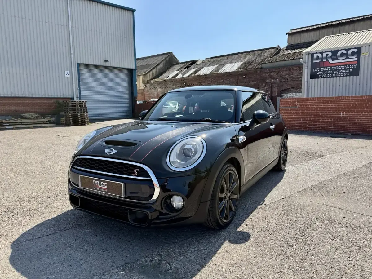 Begagnad Mini Cooper S Hatch 2014 Svart Halvkombi