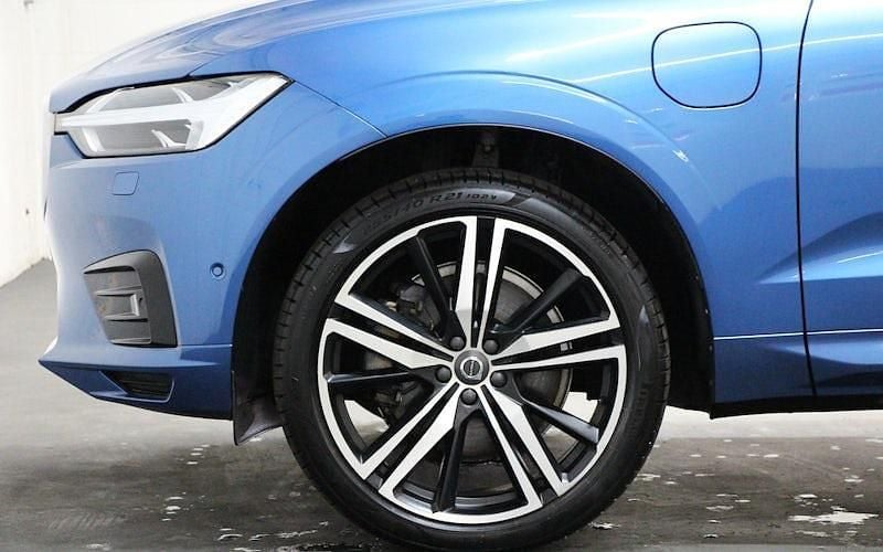 Used Volvo XC60 R-Design Pro 390 HP (286 kW) 2020 SUV