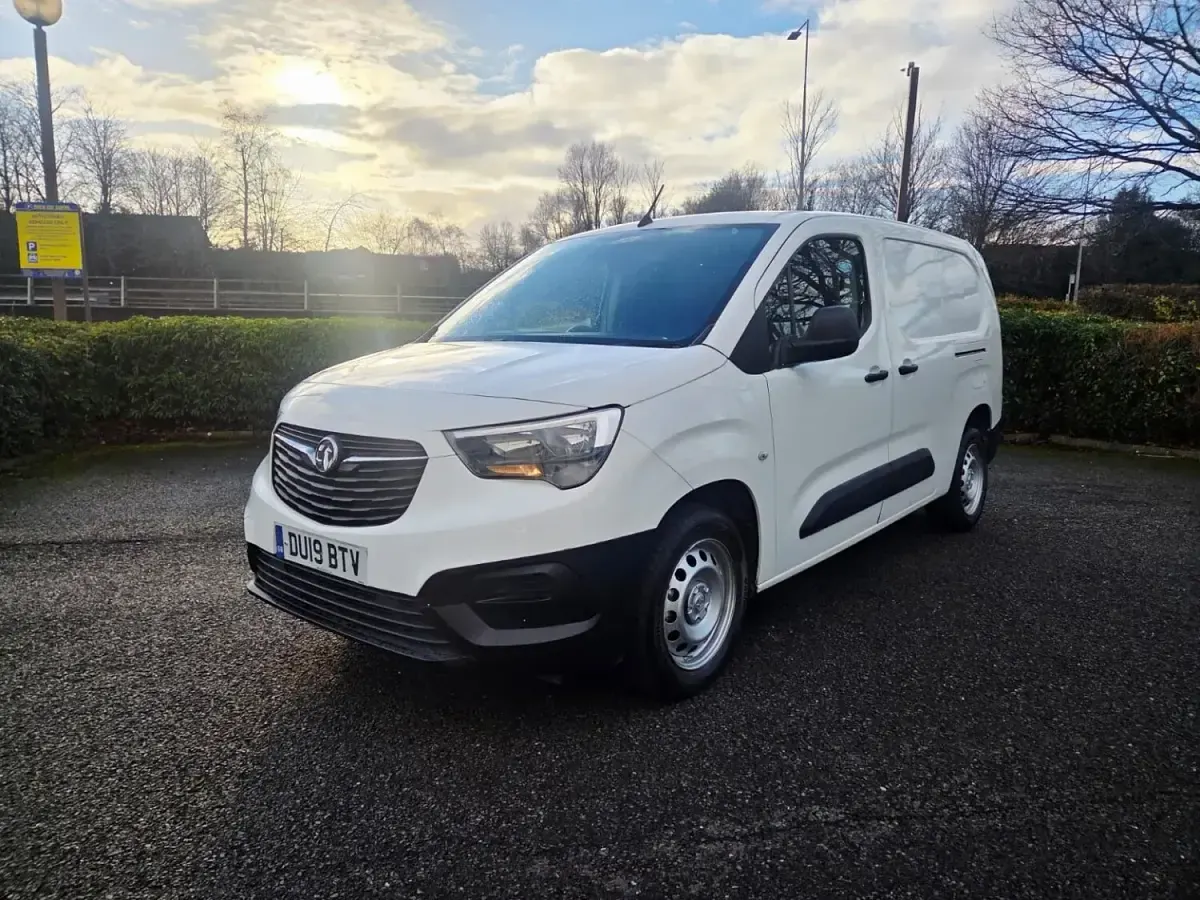 Used Vauxhall Combo Edition 2019 White MPV