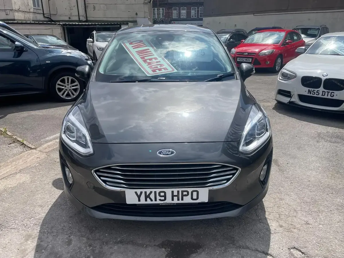 Used Ford Fiesta Zetec 83 HP (61 kW) 2019 Grey Hatchback