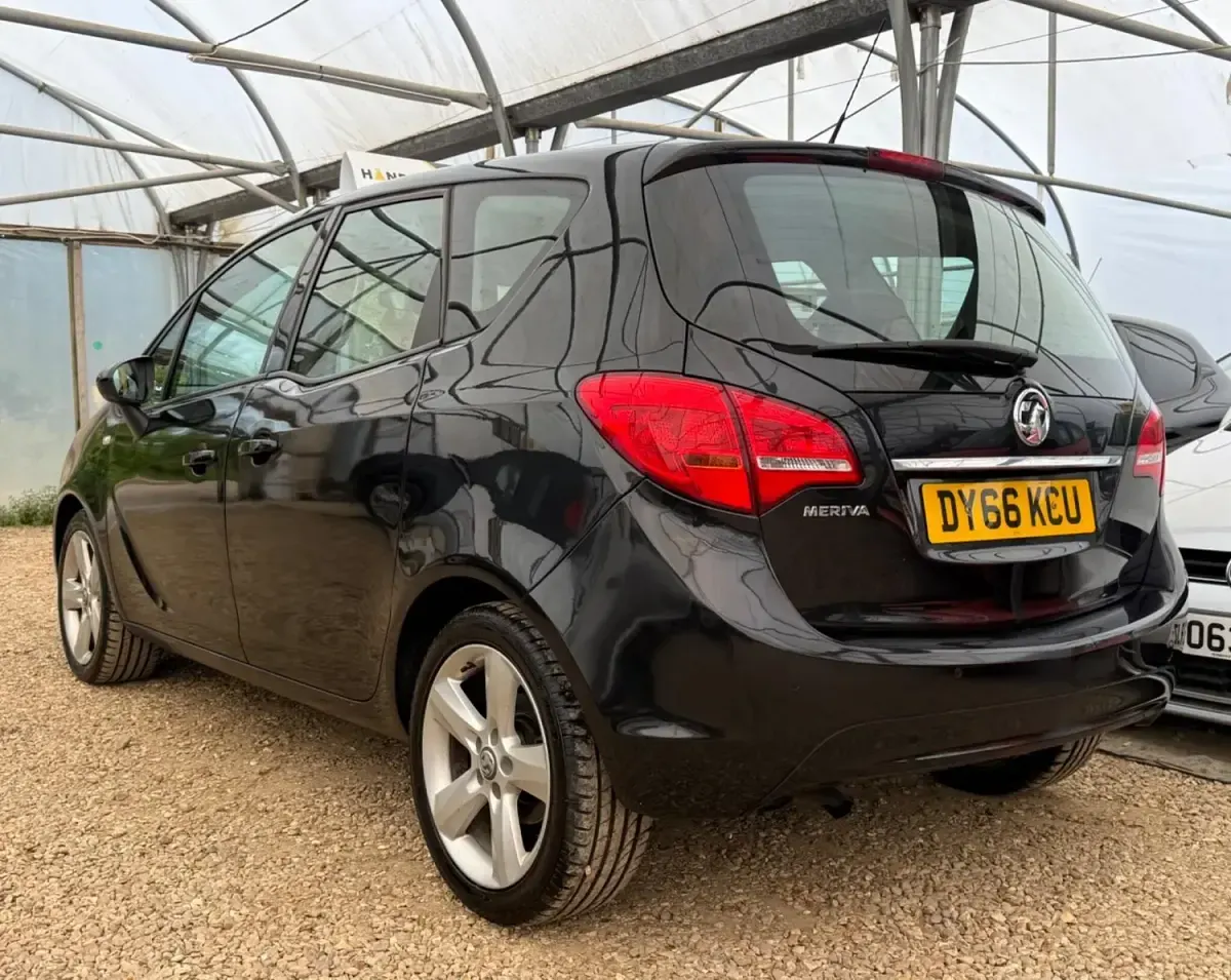 Używany Vauxhall Meriva 2016 Czarny Minivan