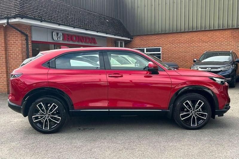 Used Honda HR-V Advance 131 HP (96 kW) 2024 Crystal red SUV