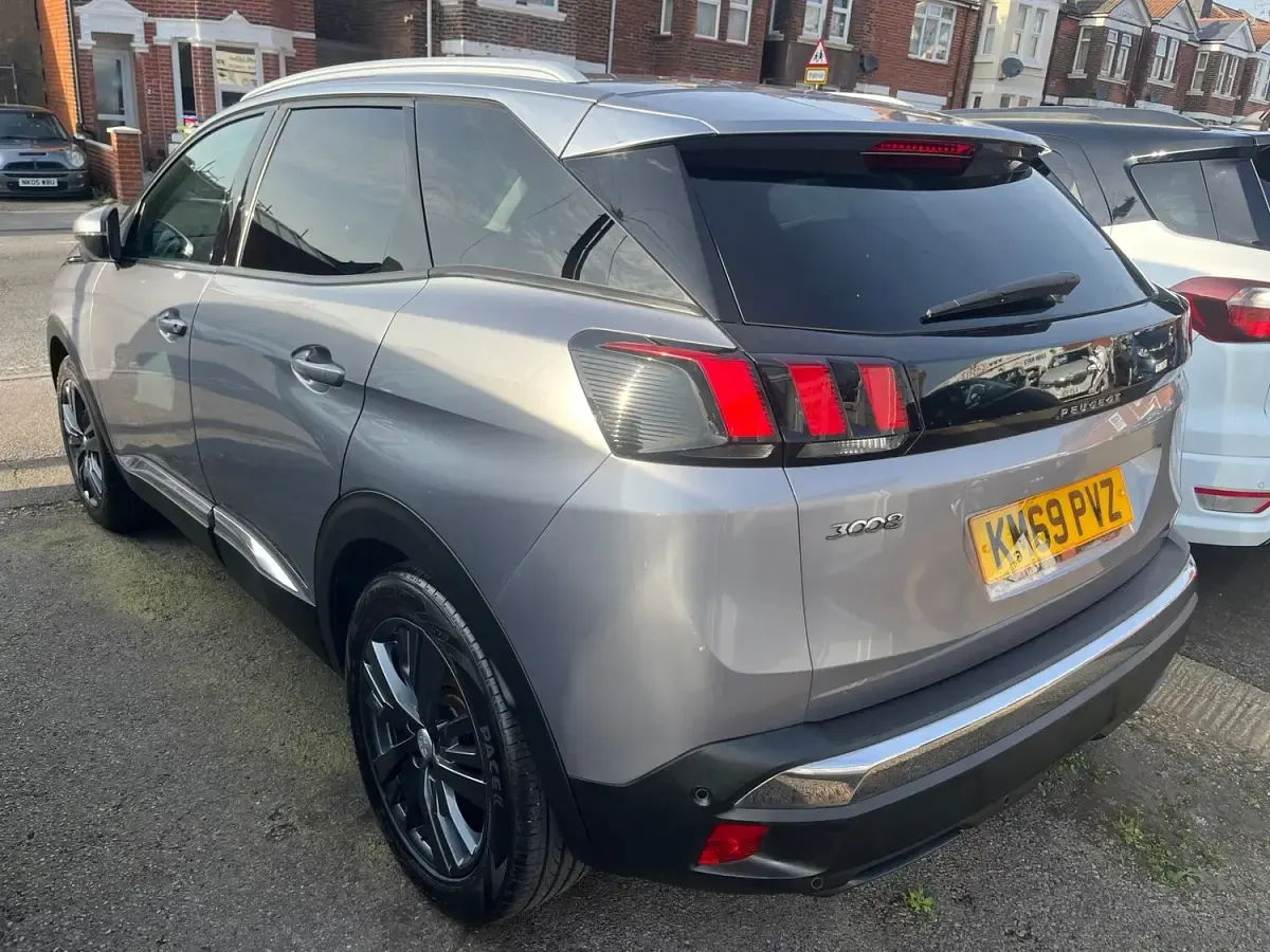 Used Peugeot 3008 Allure 130 HP (95 kW) 2019 Grey SUV