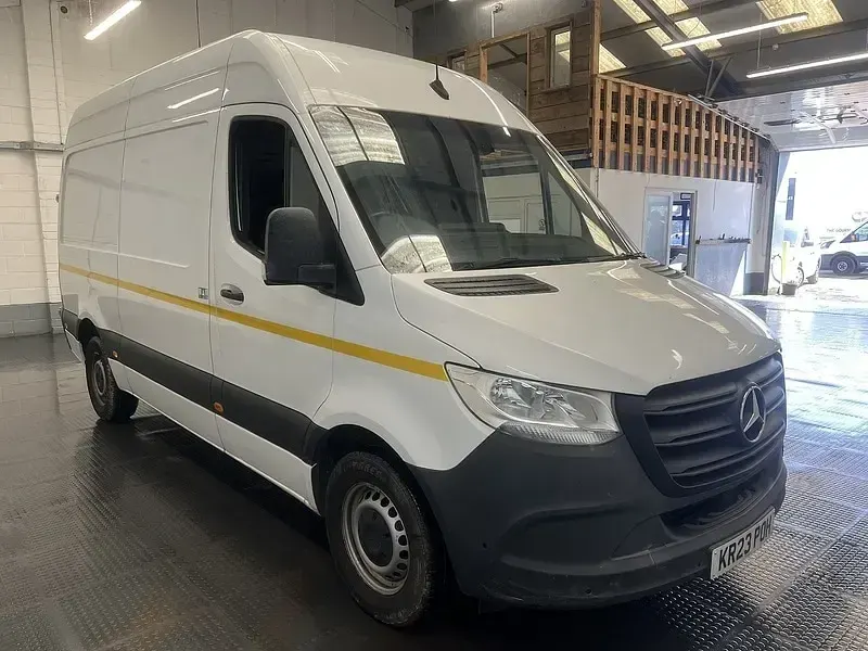 Used Mercedes Sprinter Progressive 148 HP (108 kW) 2023 White Van