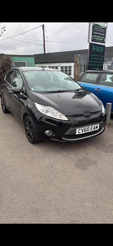 Used Ford Fiesta Zetec 67 HP (49 kW) 2010 Black Hatchback
