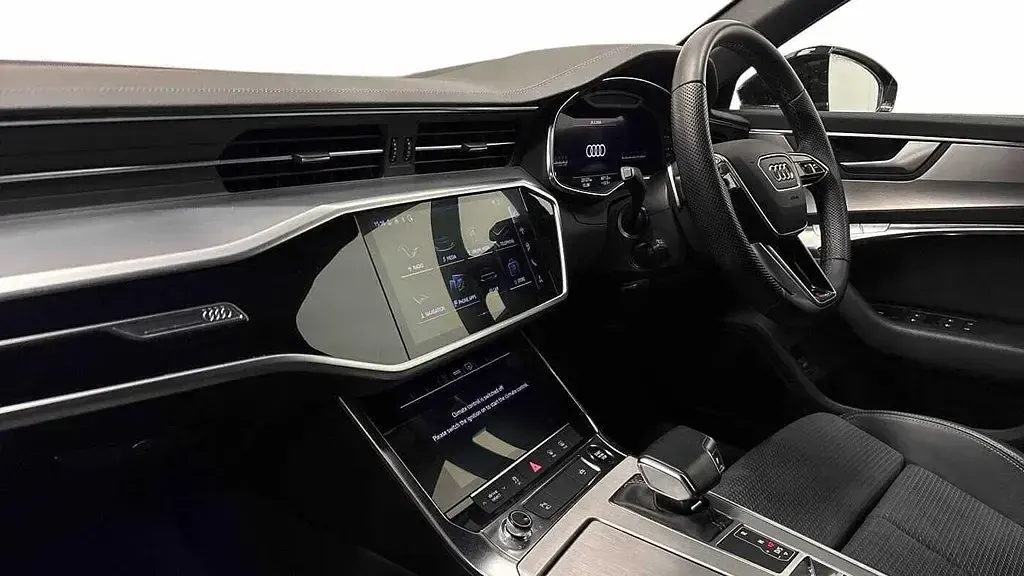Usado Audi A6 S-Line 224 HP (164 kW) 2024 Preto Carrinha